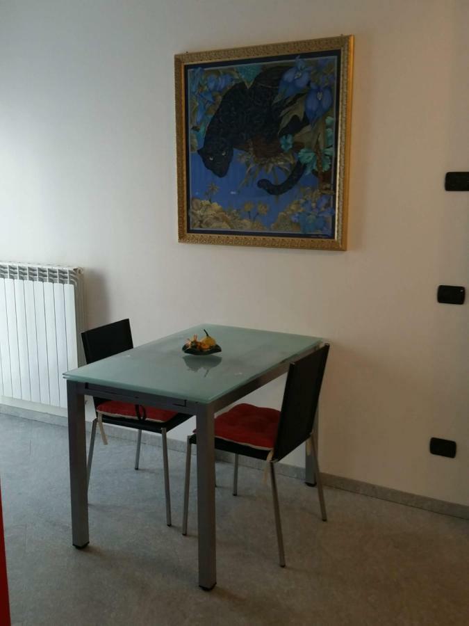 Morbegno House Apartment Bagian luar foto